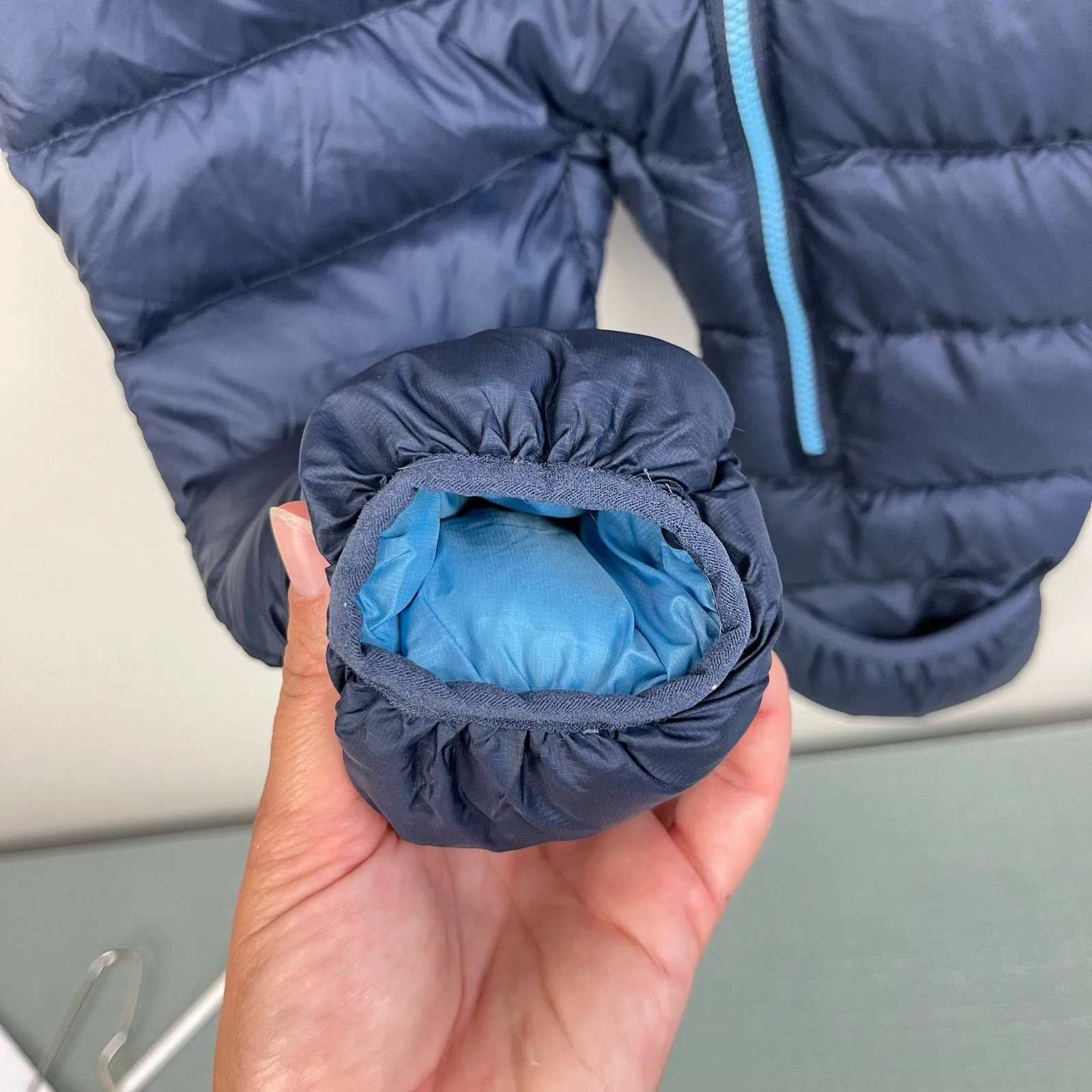L.L. Bean Infants' Ultralight 650 Down Bunting Carbon Navy 3-6 Months