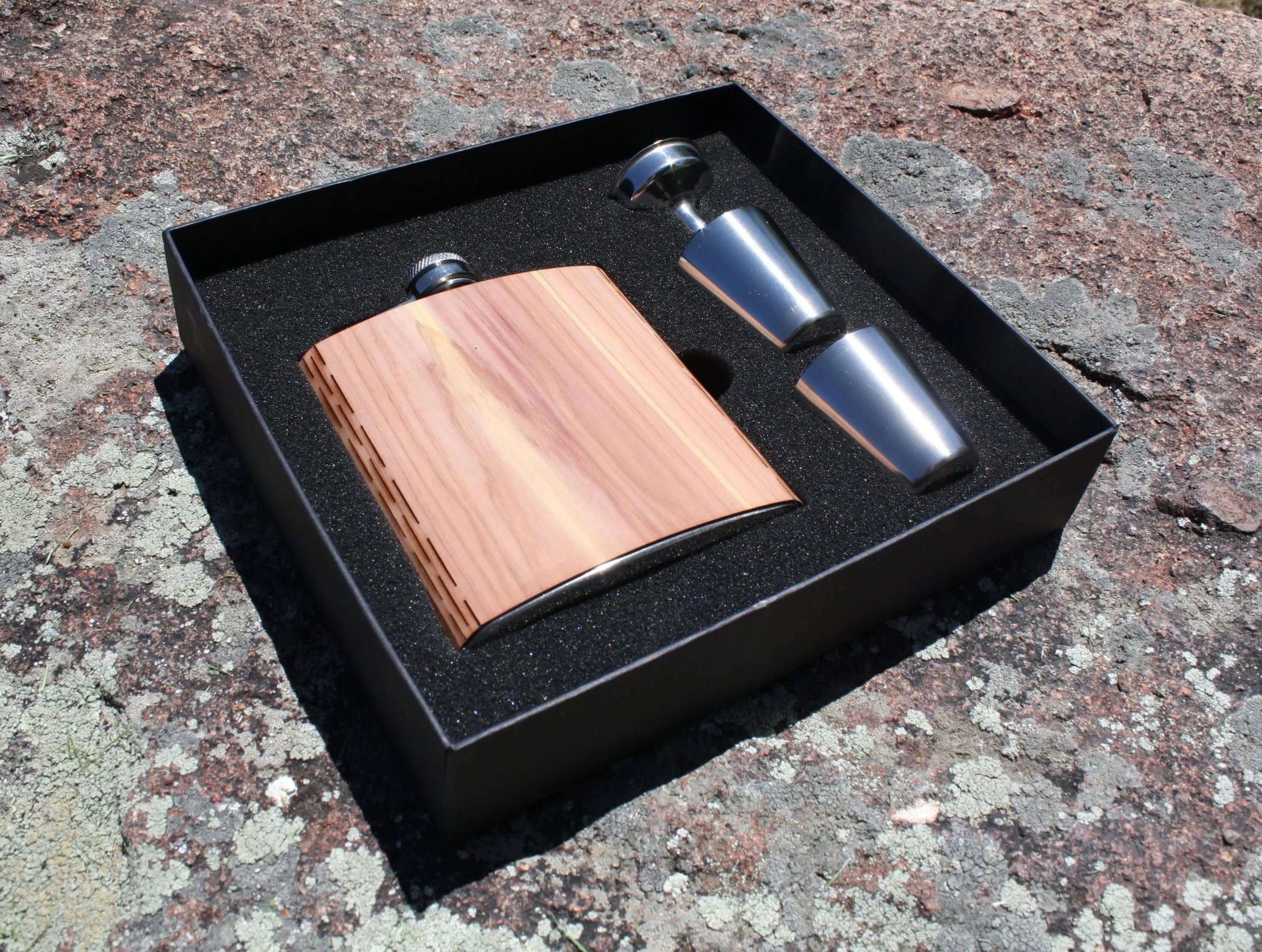 Real Wooden 6 oz. Hip Flask in Premium Gift Box with Shot Glasses & Funnel