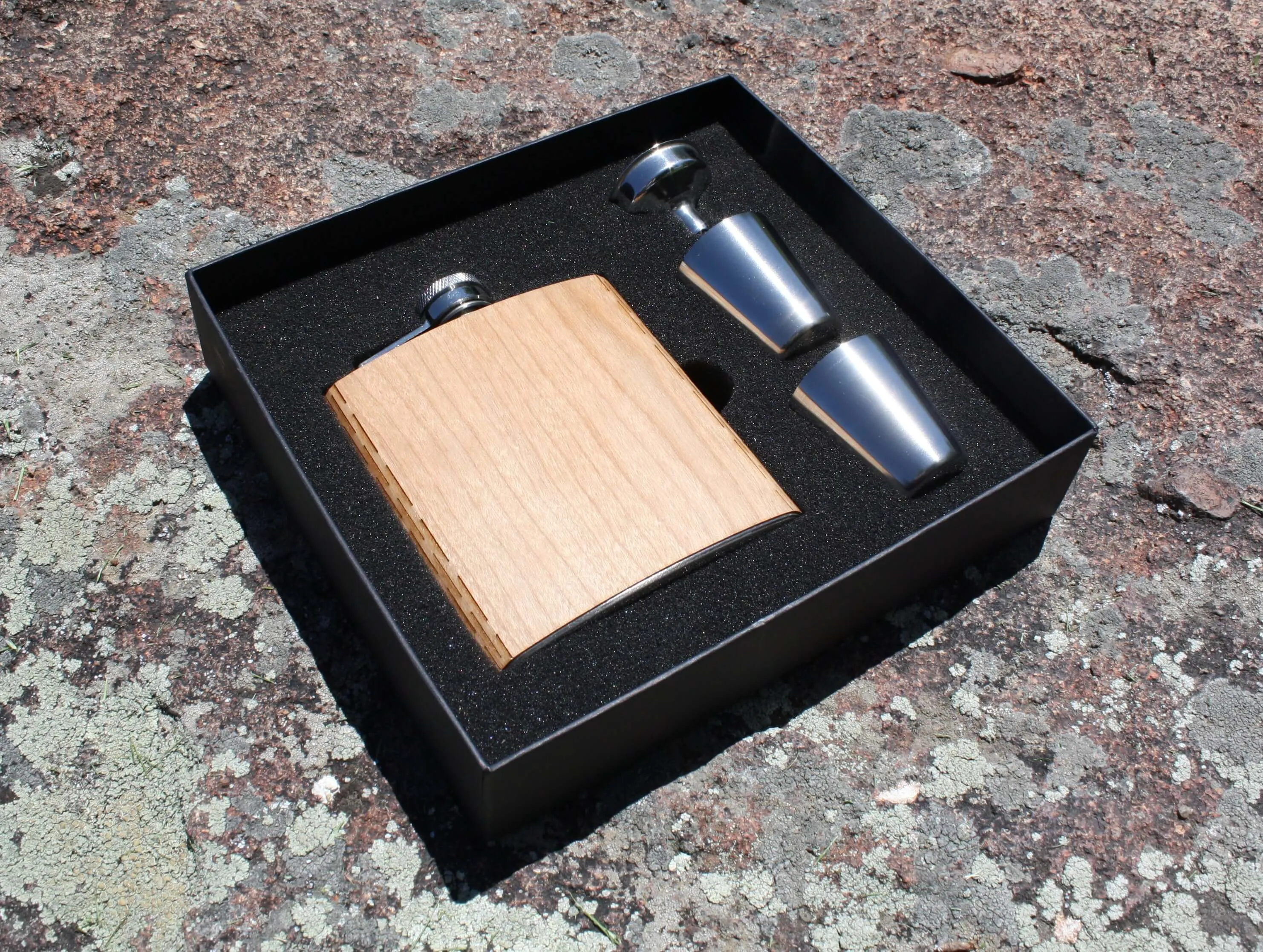 Real Wooden 6 oz. Hip Flask in Premium Gift Box with Shot Glasses & Funnel