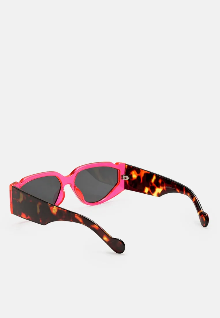 Sport Sunglasses With Printed Temples