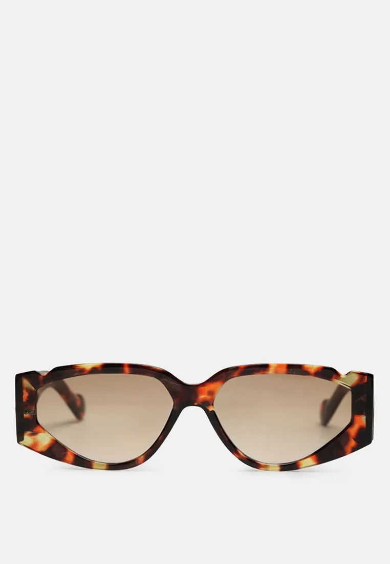 Sport Sunglasses With Printed Temples
