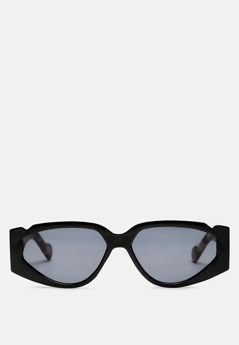 Sport Sunglasses With Printed Temples