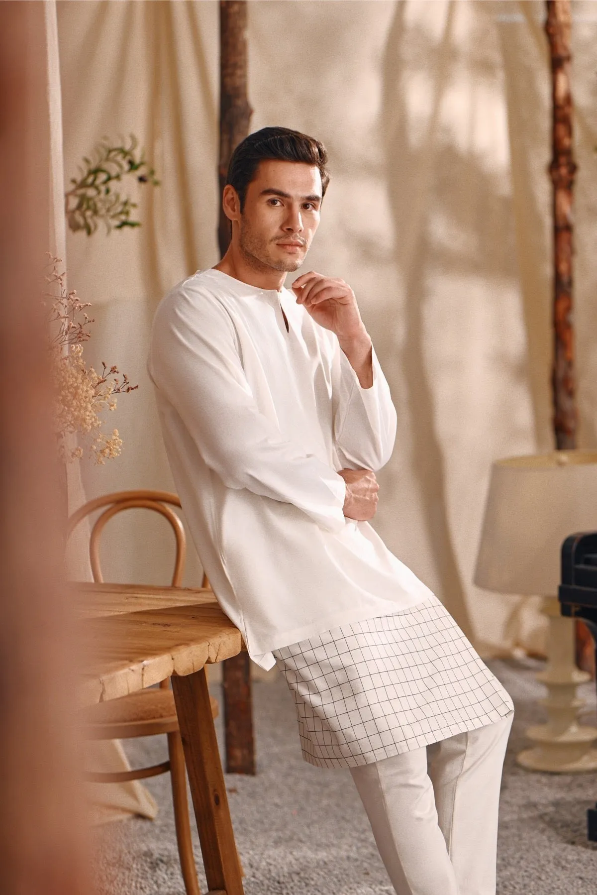The Bayu Men Kurta - White