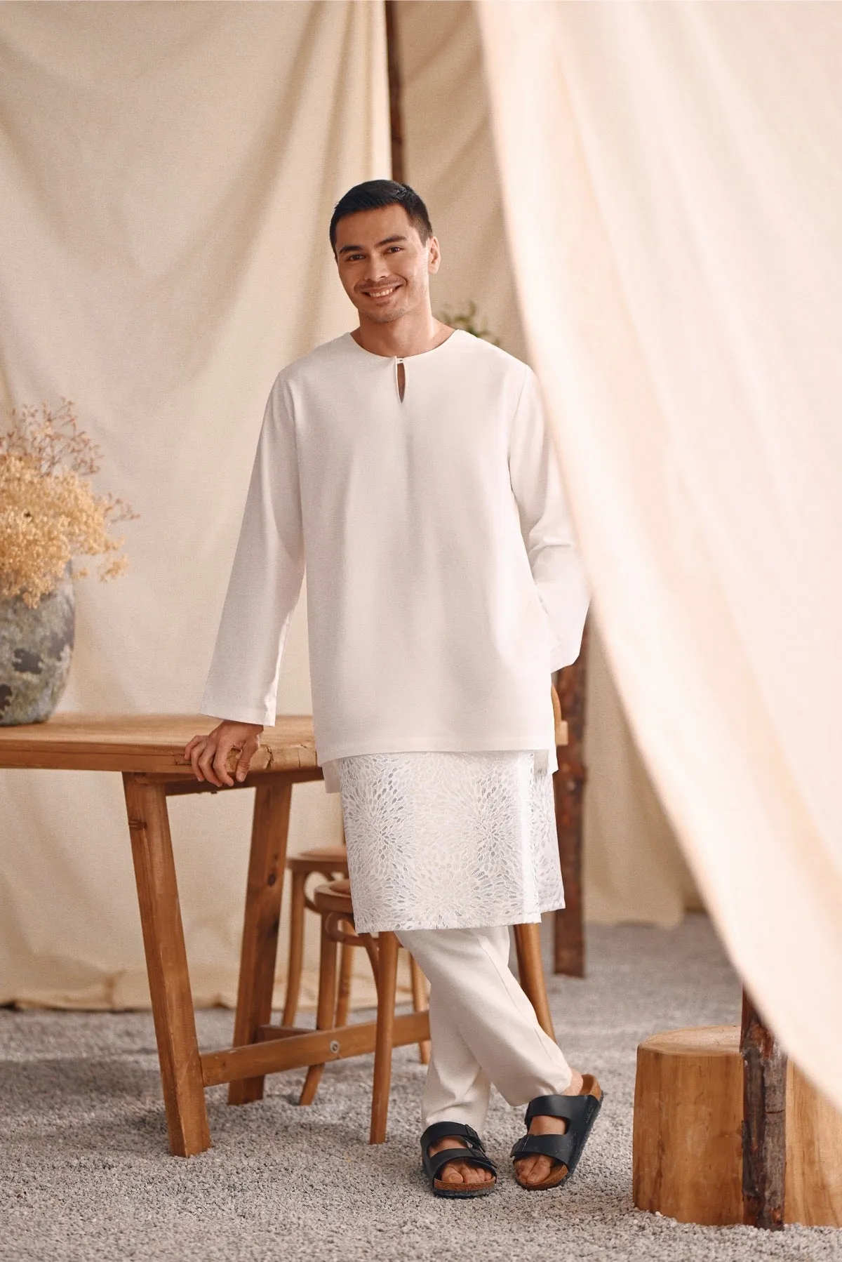 The Bayu Men Kurta - White