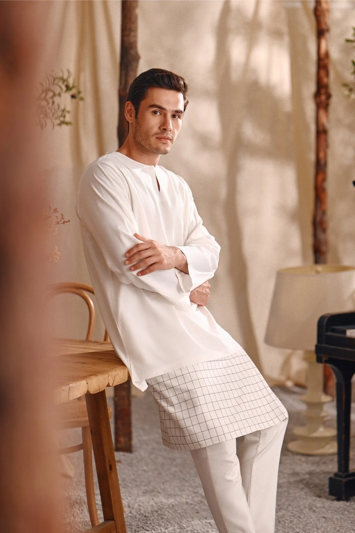 The Bayu Men Kurta - White