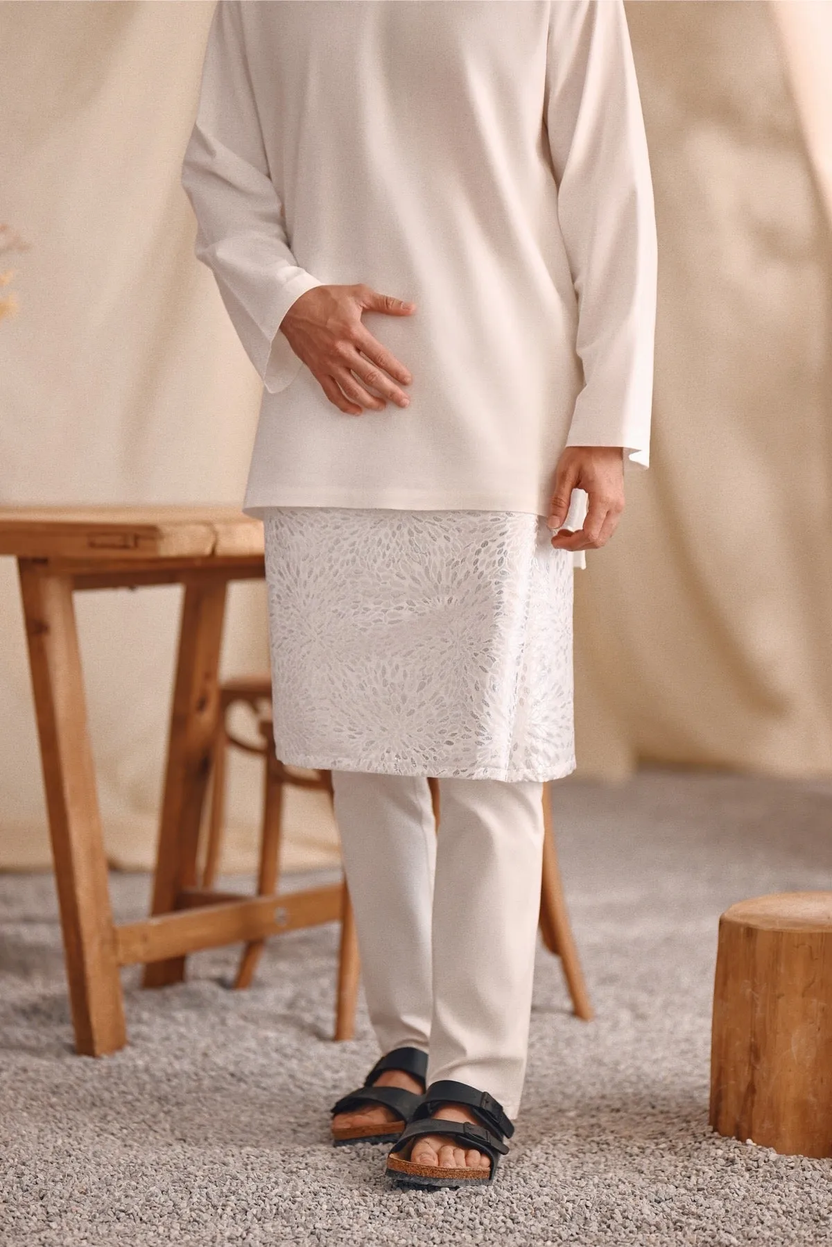 The Bayu Men Kurta - White