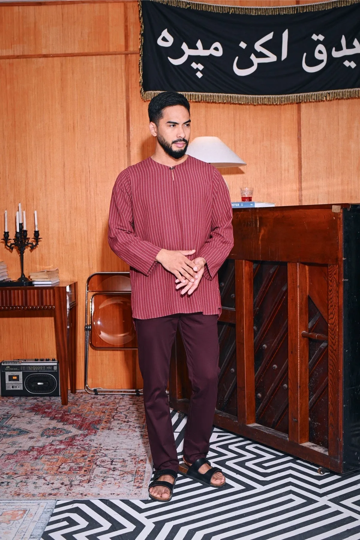 The Congkak Men Kurta - Maroon Stripe