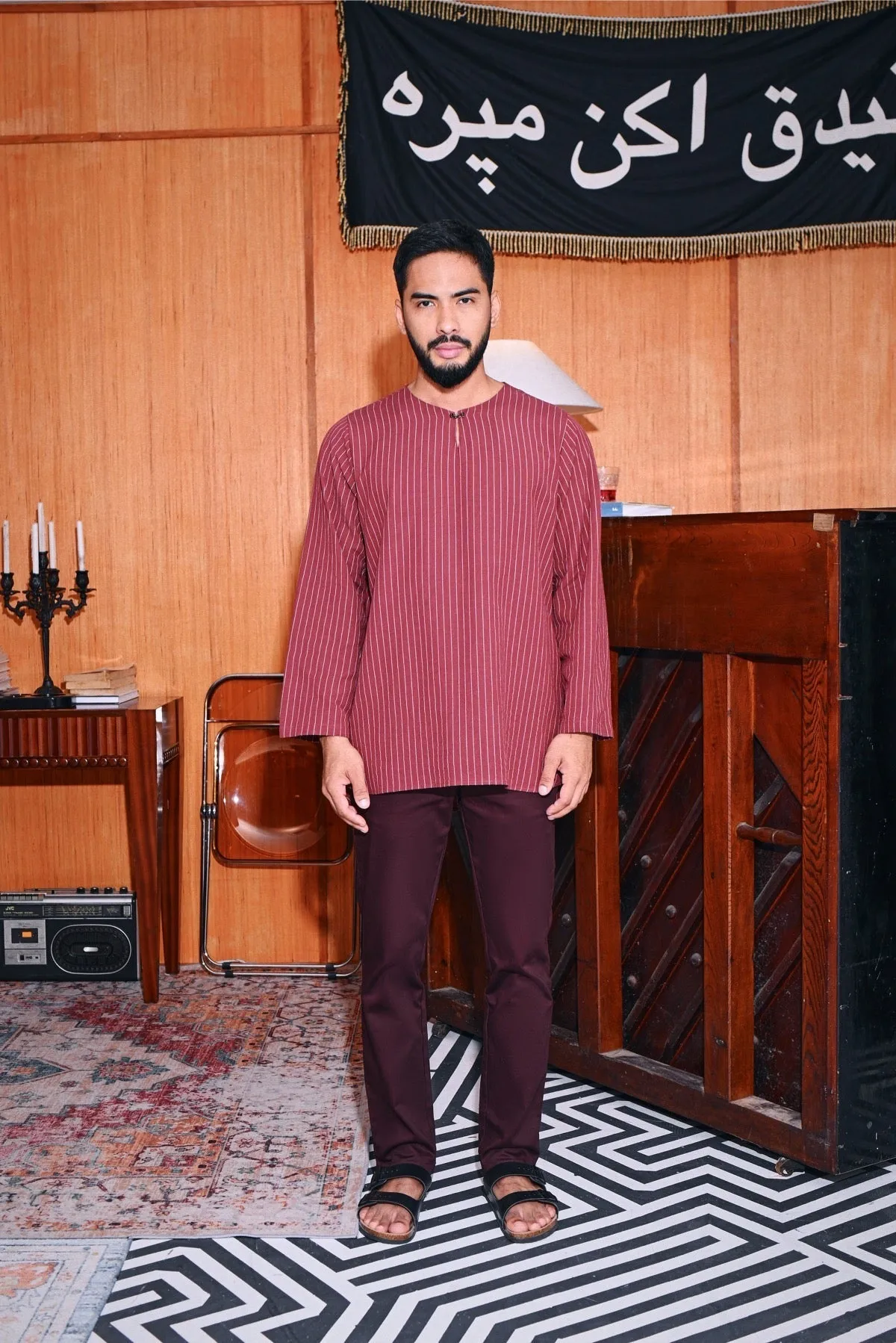 The Congkak Men Kurta - Maroon Stripe