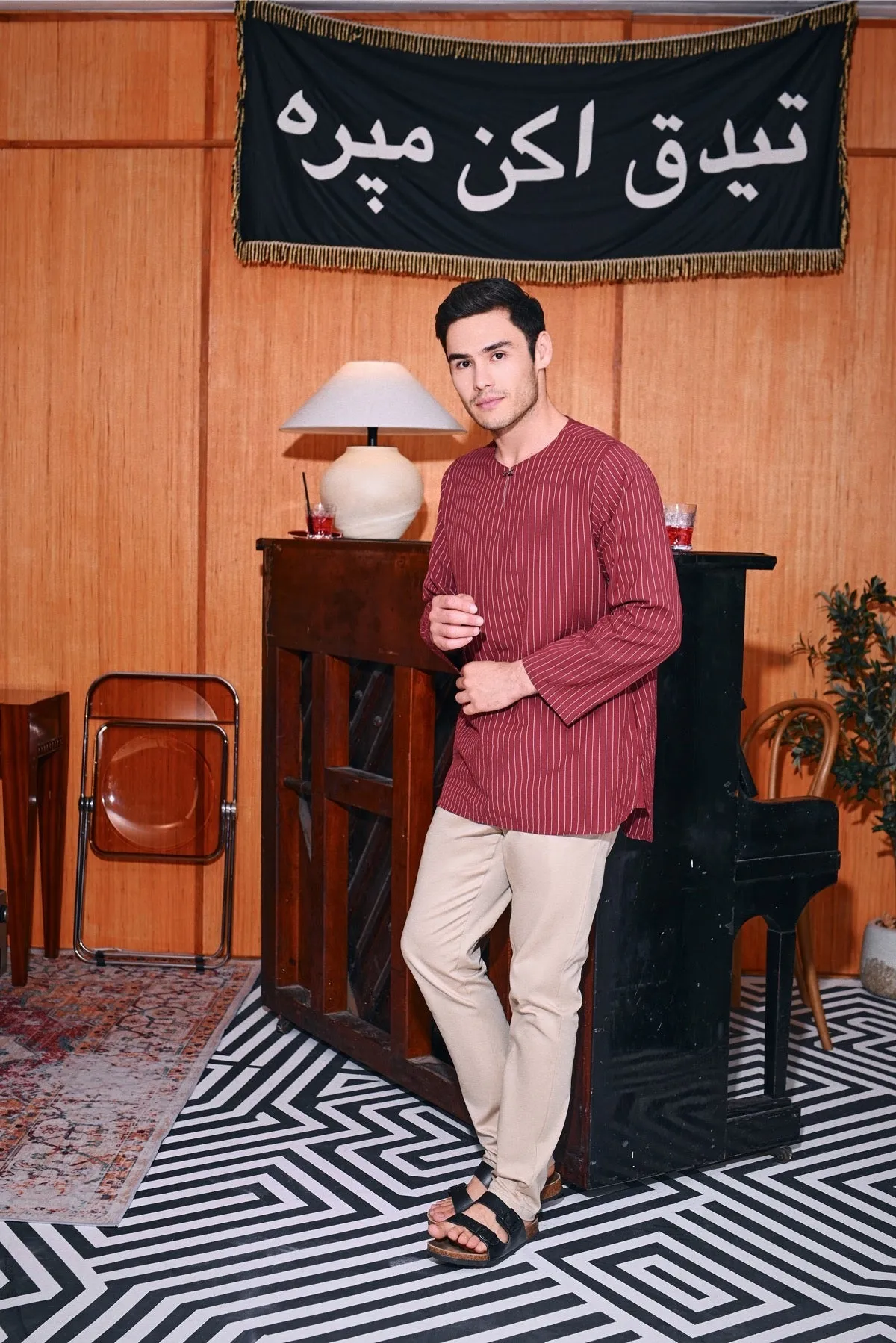 The Congkak Men Kurta - Maroon Stripe