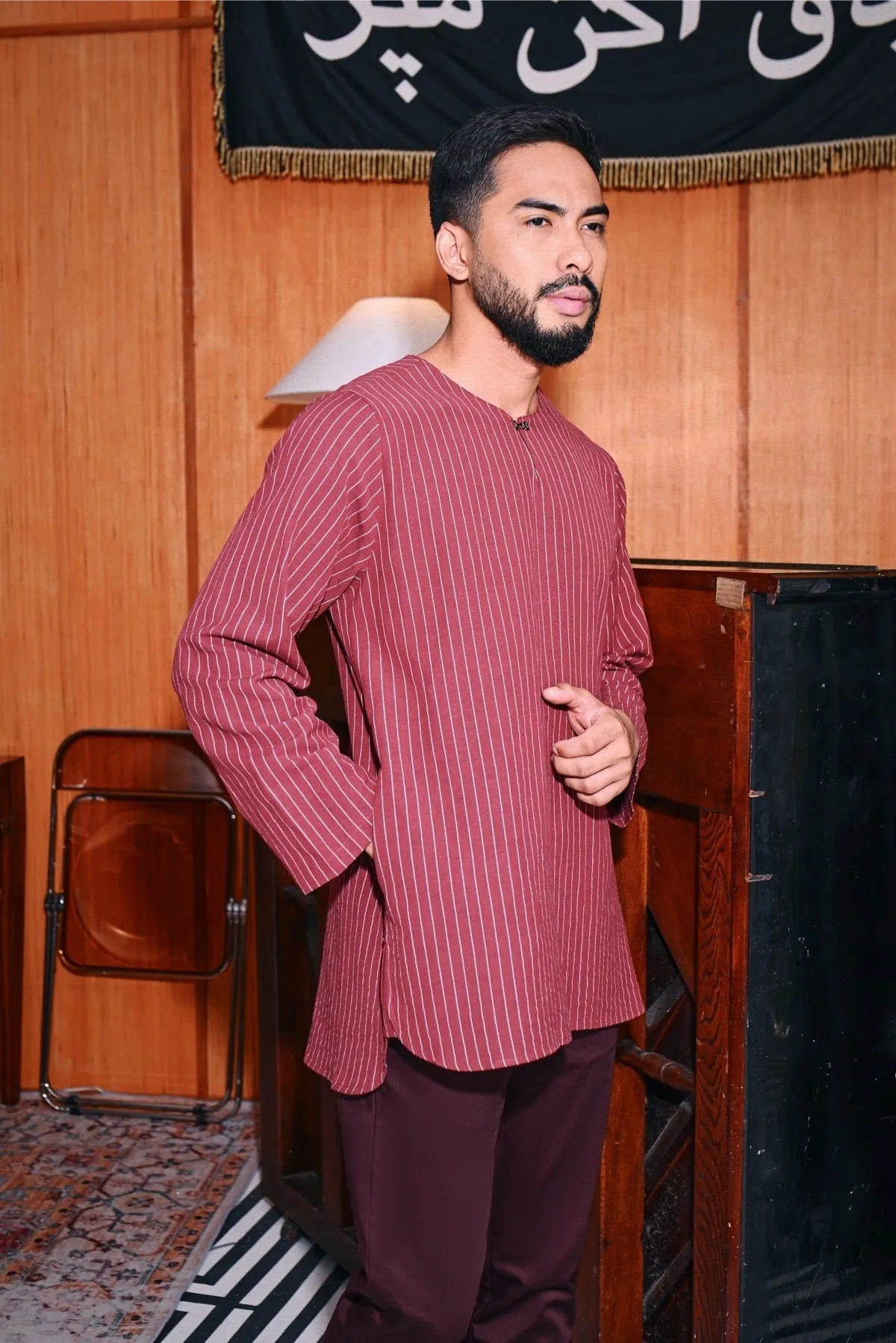 The Congkak Men Kurta - Maroon Stripe