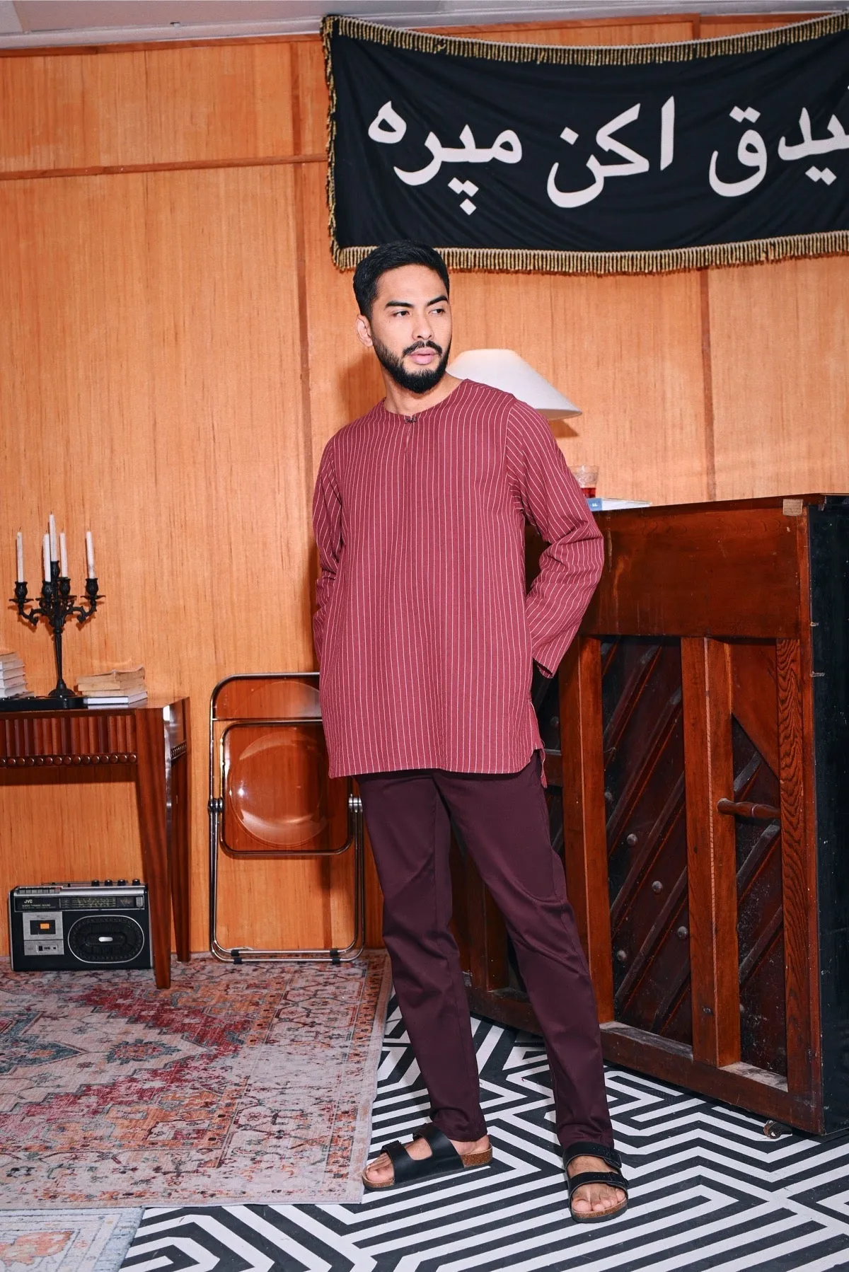 The Congkak Men Kurta - Maroon Stripe