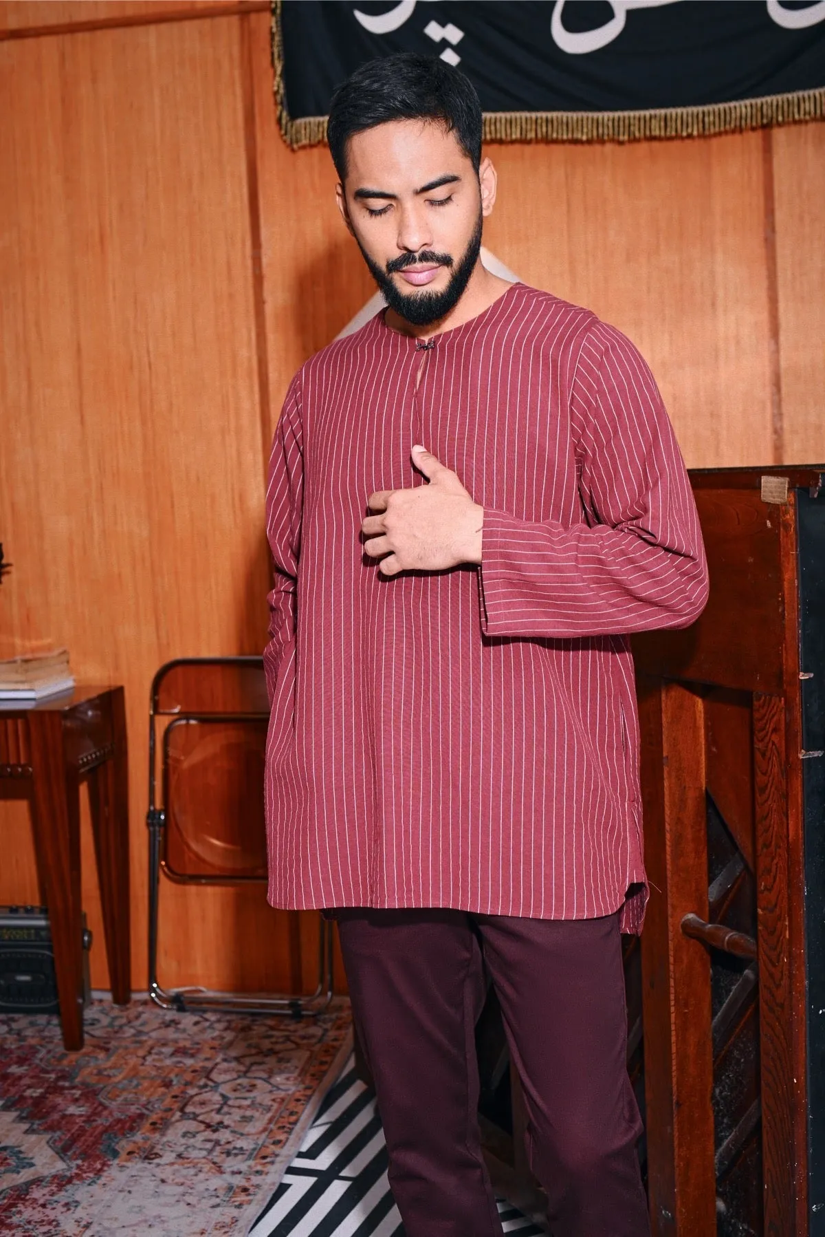 The Congkak Men Kurta - Maroon Stripe